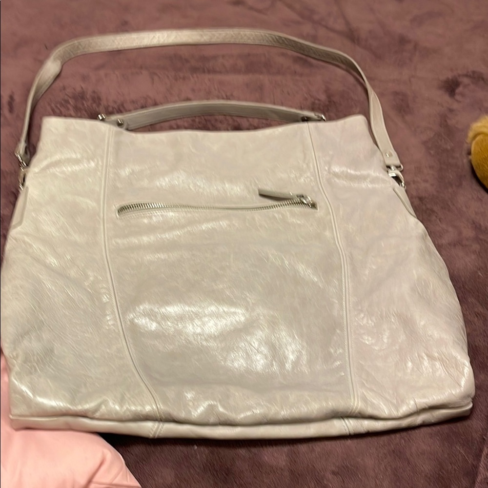 Nine West Beautiful Leather Crossbody Bag.  Elegant Cream Leather Shoulder Bag